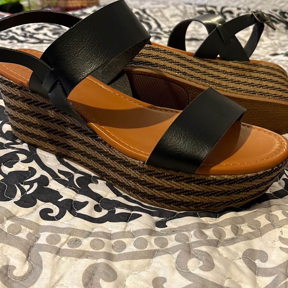 Brand new size 11 wedges